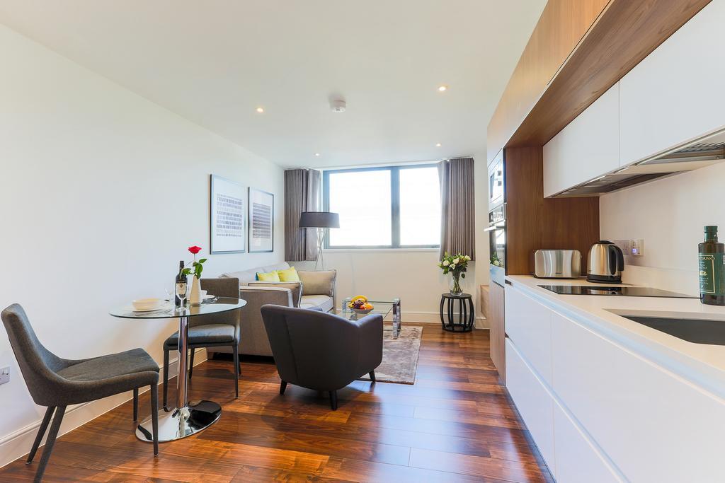 Swiss Cottage One Лондон Экстерьер фото