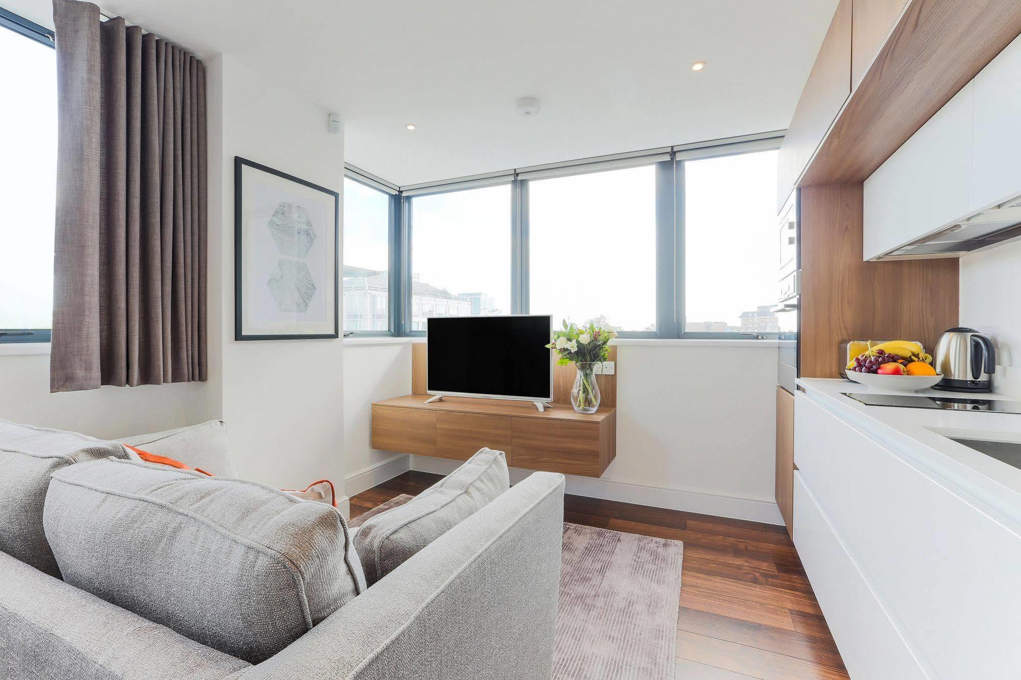 Swiss Cottage One Лондон Экстерьер фото
